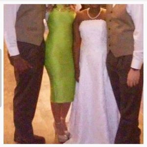 Midi sleeveless green dress